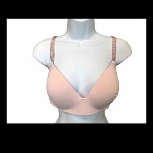 Victoria Secret Wireless Convertible Shine Strap Logo Tshirt Bra